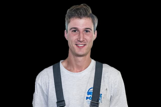 Pócza Szilveszter – Tulajdonos